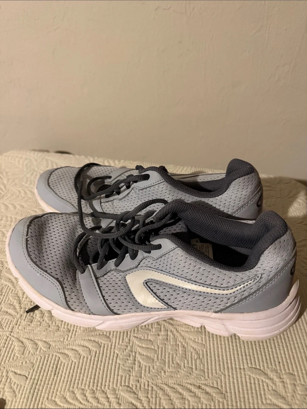 Women's Gray Mesh Lace-Up Sneakers - Lightweight Everyday Comfort